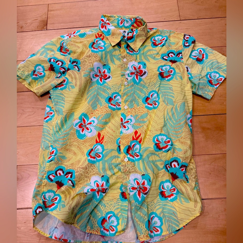 Bonobo’s Men’s Medium Slim Fit floral shirt